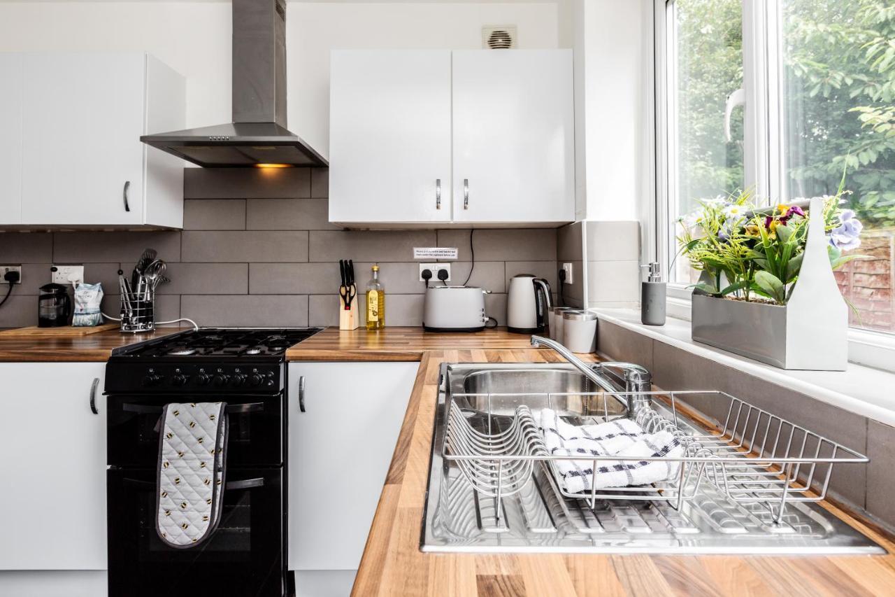 Villa 1 Mile To Etihad Stadium & Coop Arena, Free Parking, 7 Ppl Manchester Exterior foto