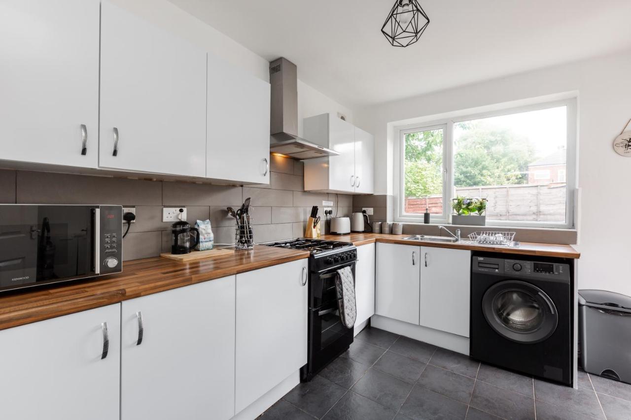 Villa 1 Mile To Etihad Stadium & Coop Arena, Free Parking, 7 Ppl Manchester Exterior foto