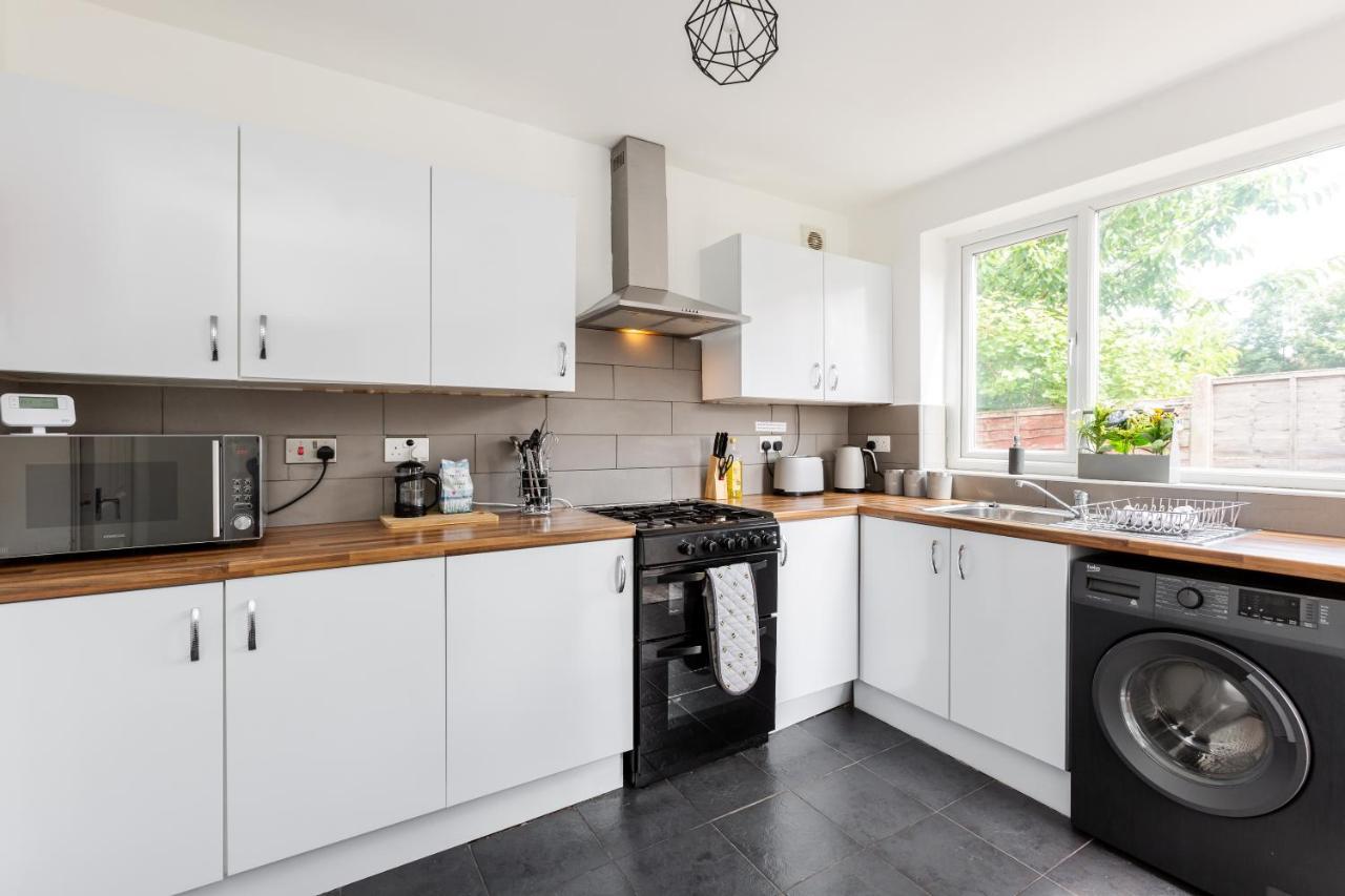 Villa 1 Mile To Etihad Stadium & Coop Arena, Free Parking, 7 Ppl Manchester Exterior foto